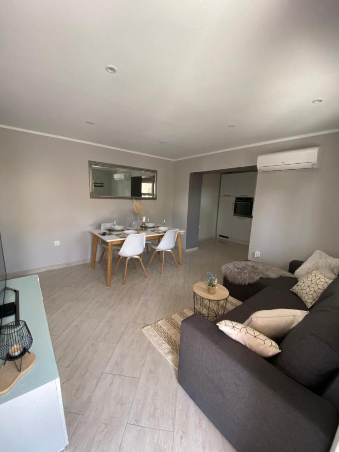 Apartman Petra Gustirna Eksteriør bilde